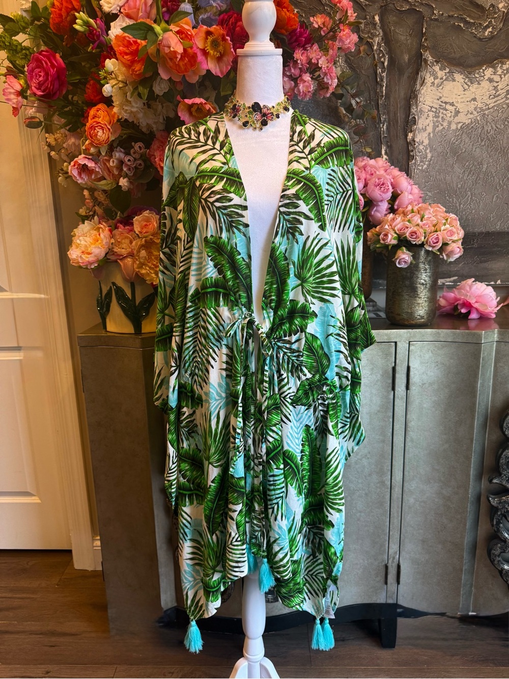 BCBG Green & White Palm-Print Kimono